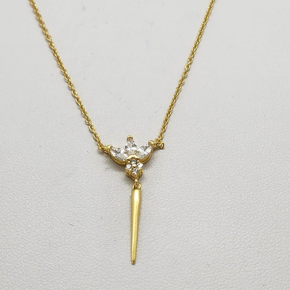 Brand New Sterling Silver 925 Flower Necklace